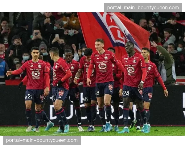 马赛主场0-2不敌里尔,射门次数占优难破门成比赛缩影 马赛主场0-2不敌里尔,射门次数占优难破门成比赛缩影